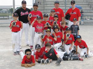 PHOTO COURTESY GRAYDON LAU WINNING SIDE: Leaside’s Major Rookie Ball Red team won two significant tournaments this summer, and boasts a 7-2 record with one game to go in the select league schedule.